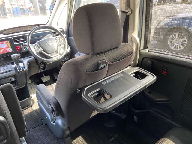 ホンダ ステップワゴン １．５ スパーダ ホンダ センシング R1年 (関東) 99