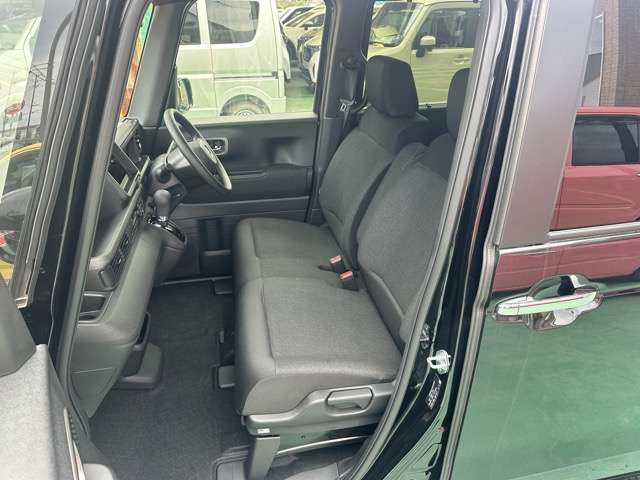 ホンダ Ｎ　ＢＯＸ カスタム ６６０ R7年 (東海) 99