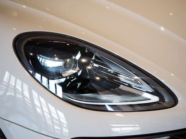 ポルシェ マカン ＧＴＳ ＰＤＫ ４ＷＤ R6年 (近畿) 99