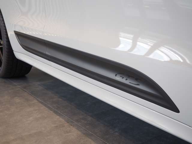 ポルシェ マカン ＧＴＳ ＰＤＫ ４ＷＤ R6年 (近畿) 99