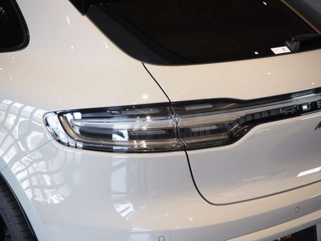 ポルシェ マカン ＧＴＳ ＰＤＫ ４ＷＤ R6年 (近畿) 99