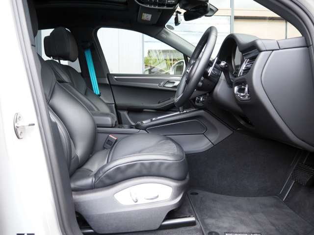 ポルシェ マカン ＧＴＳ ＰＤＫ ４ＷＤ R6年 (近畿) 99