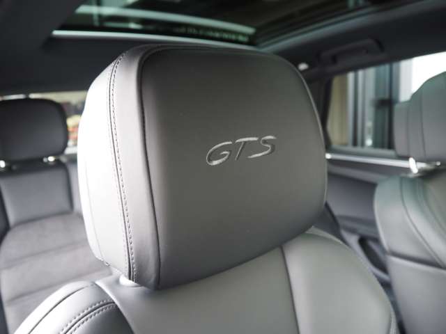 ポルシェ マカン ＧＴＳ ＰＤＫ ４ＷＤ R6年 (近畿) 99