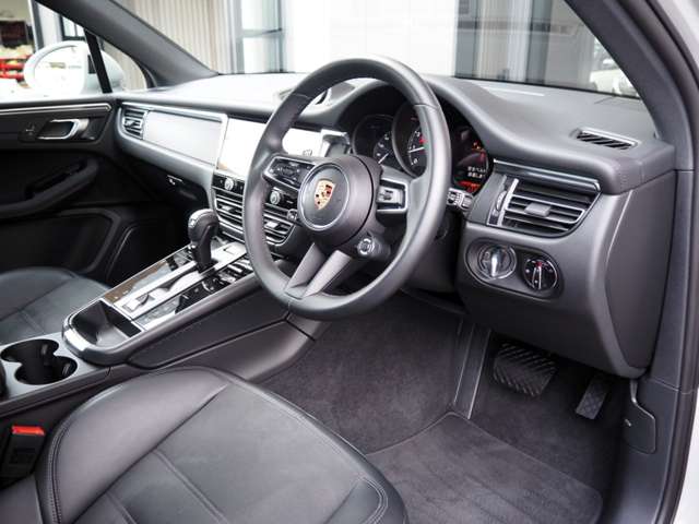 ポルシェ マカン ＧＴＳ ＰＤＫ ４ＷＤ R6年 (近畿) 99