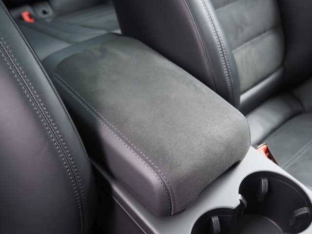 ポルシェ マカン ＧＴＳ ＰＤＫ ４ＷＤ R6年 (近畿) 99