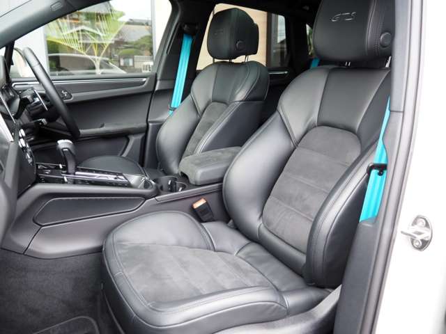 ポルシェ マカン ＧＴＳ ＰＤＫ ４ＷＤ R6年 (近畿) 99