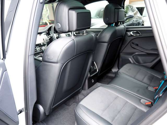 ポルシェ マカン ＧＴＳ ＰＤＫ ４ＷＤ R6年 (近畿) 99