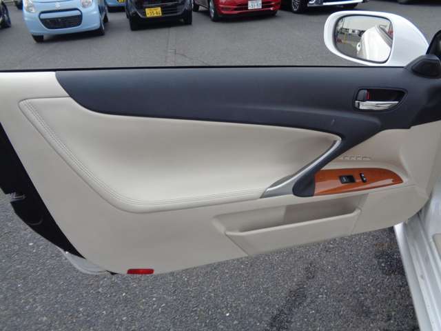 レクサス ＩＳコンバーチブル ２５０Ｃ バージョンＬ H21年 (中国) 99