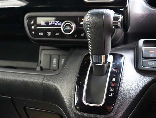 ホンダ Ｎ　ＢＯＸ カスタム ６６０ Ｌ ターボ R4年 (関東) 99