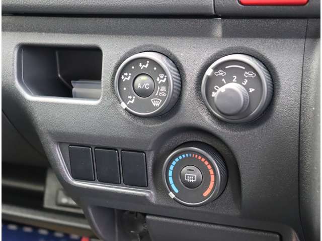 トヨタ ハイエースバン ２．０ ＤＸ ロング ＧＬパッケージ R7年 (関東) 99