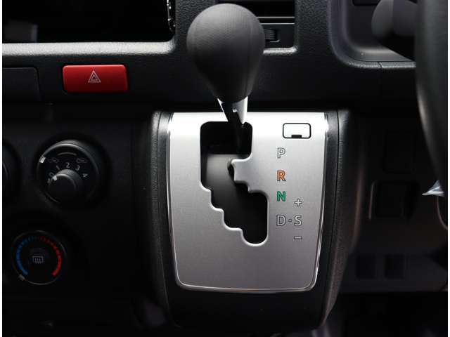 トヨタ ハイエースバン ２．０ ＤＸ ロング ＧＬパッケージ R7年 (関東) 99