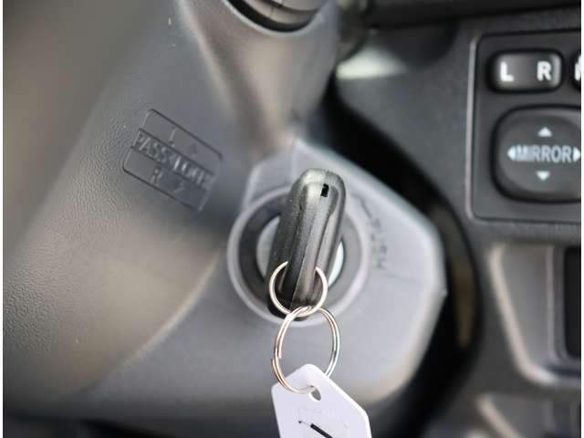 トヨタ ハイエースバン ２．０ ＤＸ ロング ＧＬパッケージ R7年 (関東) 99