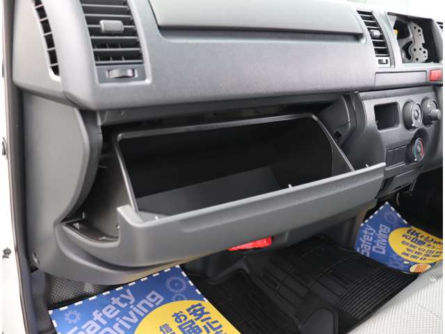 トヨタ ハイエースバン ２．０ ＤＸ ロング ＧＬパッケージ R7年 (関東) 99