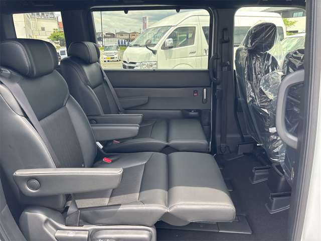 ホンダ ステップワゴン　ハイブリッド ２．０ Ｅ：ＨＥＶ スパーダ R7年 (近畿) 99