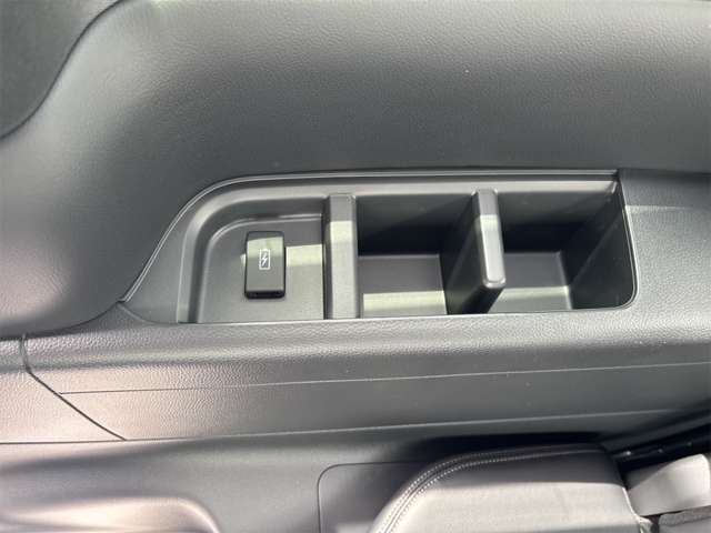 ホンダ ステップワゴン　ハイブリッド ２．０ Ｅ：ＨＥＶ スパーダ R7年 (近畿) 99