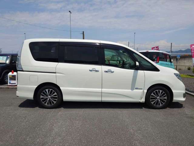 日産 セレナ ２．０ ハイウェイスター Ｖセレクション＋ＳＡＦＥＴＹ Ｓ－ＨＹＢＲＩＤ アドバンストセーフティ ＰＫＧ H26年 (関東) 99