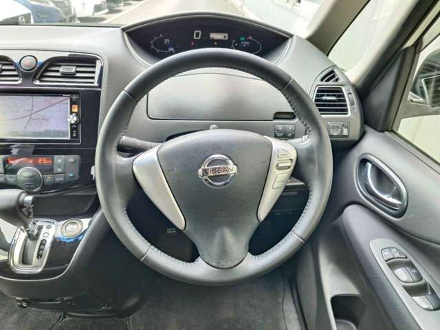 日産 セレナ ２．０ ハイウェイスター Ｖセレクション＋ＳＡＦＥＴＹ Ｓ－ＨＹＢＲＩＤ アドバンストセーフティ ＰＫＧ H26年 (関東) 99