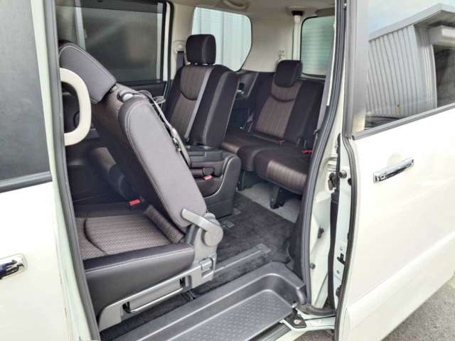 日産 セレナ ２．０ ハイウェイスター Ｖセレクション＋ＳＡＦＥＴＹ Ｓ－ＨＹＢＲＩＤ アドバンストセーフティ ＰＫＧ H26年 (関東) 99