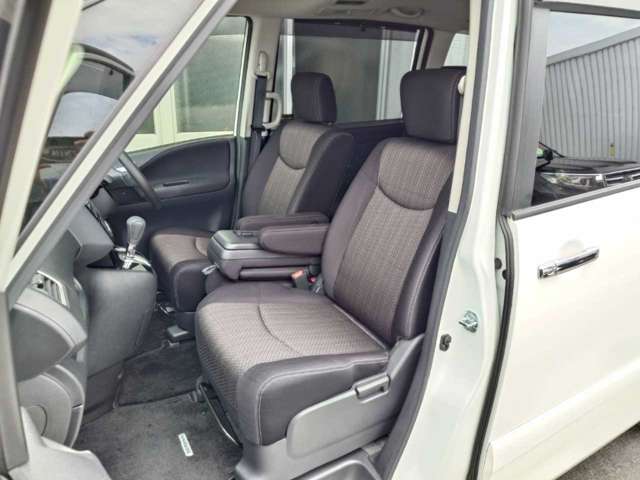 日産 セレナ ２．０ ハイウェイスター Ｖセレクション＋ＳＡＦＥＴＹ Ｓ－ＨＹＢＲＩＤ アドバンストセーフティ ＰＫＧ H26年 (関東) 99