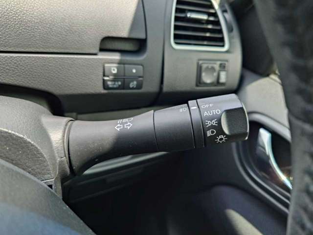 日産 セレナ ２．０ ハイウェイスター Ｖセレクション＋ＳＡＦＥＴＹ Ｓ－ＨＹＢＲＩＤ アドバンストセーフティ ＰＫＧ H26年 (関東) 99