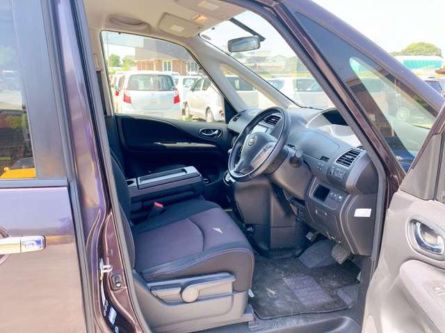 日産 セレナ ２．０ ハイウェイスター Ｖセレクション H24年 (九州・沖縄) 99