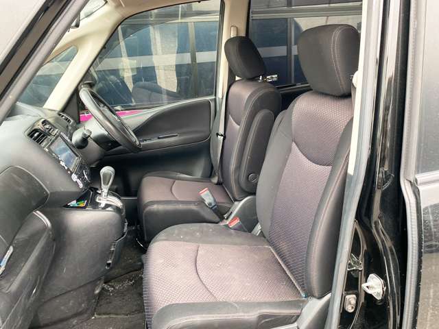 日産 セレナ ２．０ ハイウェイスター Ｓ－ＨＹＢＲＩＤ H25年 (九州・沖縄) 99