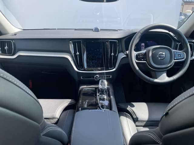 ボルボ Ｖ６０ リチャージ アルティメット Ｔ６ ＡＷＤ プラグイン ハイブリッド ４ＷＤ R6年 (東北) 99