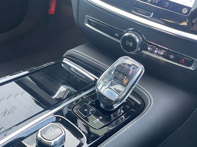 ボルボ Ｖ６０ リチャージ アルティメット Ｔ６ ＡＷＤ プラグイン ハイブリッド ４ＷＤ R6年 (東北) 99