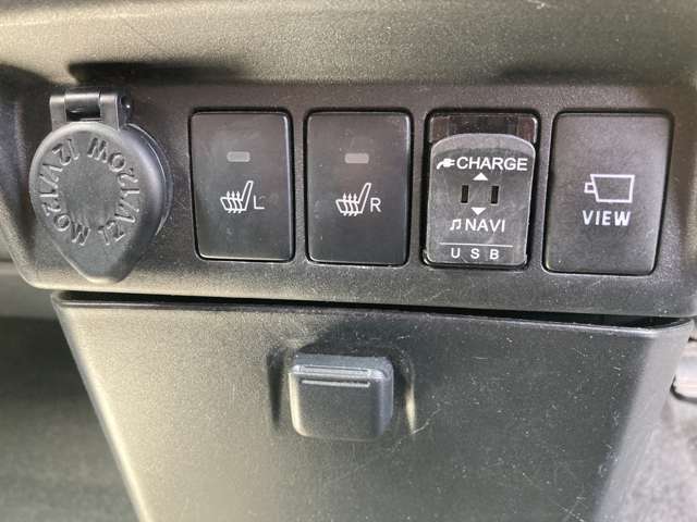 ダイハツ トール １．０ カスタムＧ リミテッドＩＩ ＳＡＩＩＩ ４ＷＤ R1年 (東北) 99