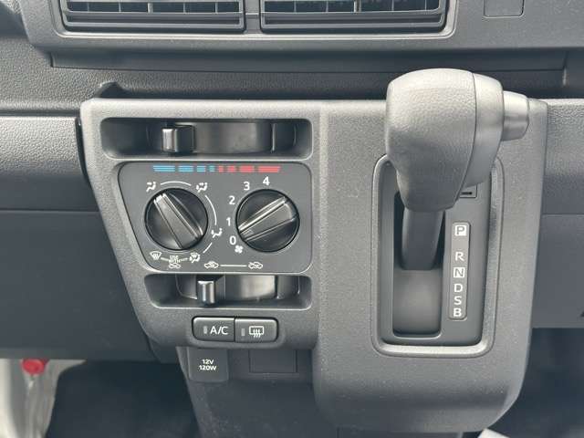 ダイハツ ハイゼットカーゴ ６６０ スペシャルクリーン R7年 (東海) 99