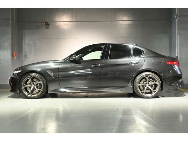 アルファロメオ ジュリア クアドリフォリオ 左ハンドル ＭＴ H29年 (関東) 99