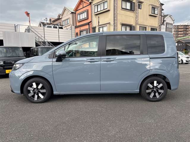 ホンダ フリード　ハイブリッド １．５ Ｅ：ＨＥＶ エアー ＥＸ R7年 (近畿) 99