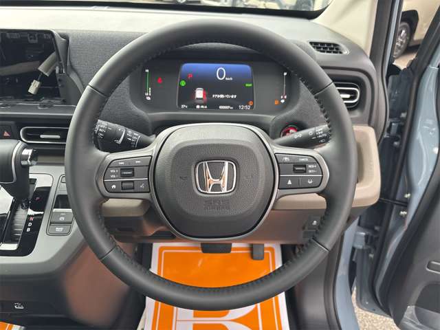 ホンダ フリード　ハイブリッド １．５ Ｅ：ＨＥＶ エアー ＥＸ R7年 (近畿) 99