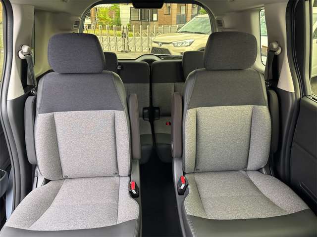 ホンダ フリード　ハイブリッド １．５ Ｅ：ＨＥＶ エアー ＥＸ R7年 (近畿) 99