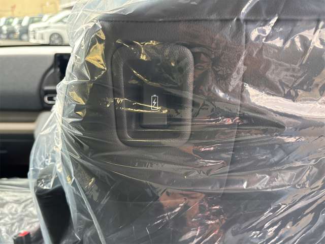 ホンダ フリード　ハイブリッド １．５ Ｅ：ＨＥＶ エアー ＥＸ R7年 (近畿) 99