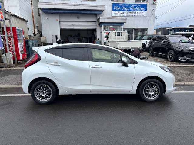 トヨタ アクア １．５ Ｇ Ｅ－ＦＯＵＲ ４ＷＤ R4年 (北海道) 99