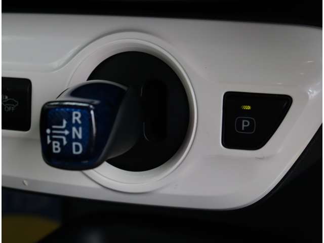 トヨタ プリウス １．８ Ｓ H29年 (関東) 99