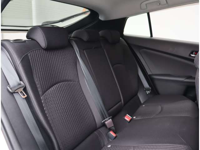 トヨタ プリウス １．８ Ｓ H29年 (関東) 99