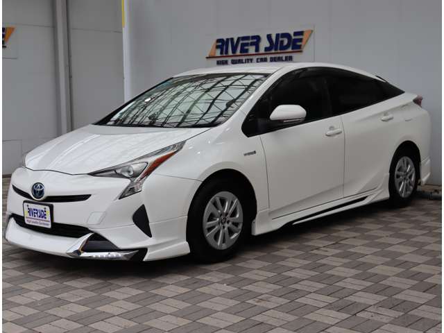 トヨタ プリウス １．８ Ｓ H29年 (関東) 99