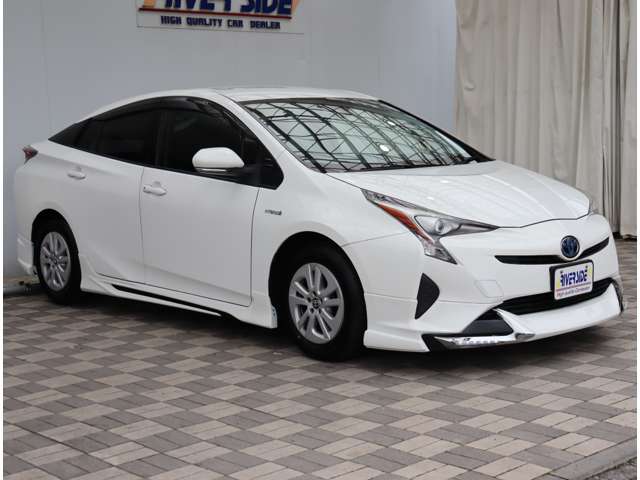 トヨタ プリウス １．８ Ｓ H29年 (関東) 99