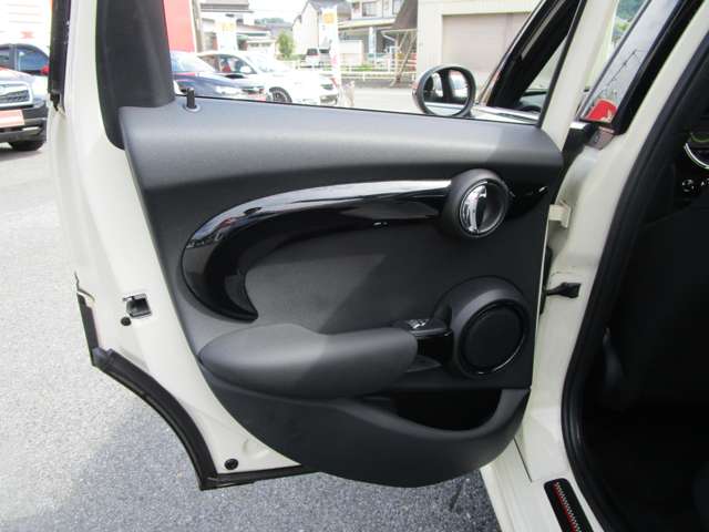 ミニ ミニ クーパーＳ ５ドア H29年 (中国) 99