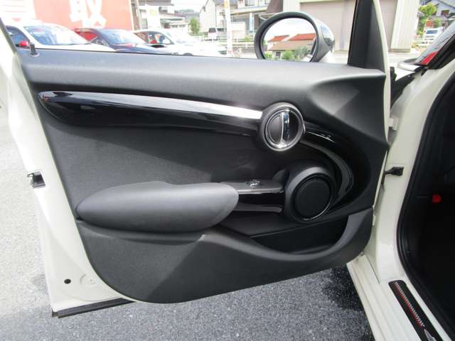 ミニ ミニ クーパーＳ ５ドア H29年 (中国) 99