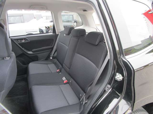 スバル フォレスター ２．０Ｉ－Ｌ アイサイト ４ＷＤ H25年 (中国) 99