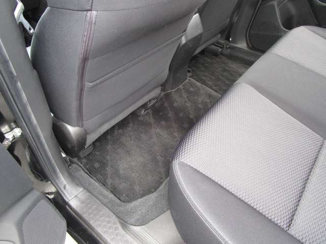 スバル フォレスター ２．０Ｉ－Ｌ アイサイト ４ＷＤ H25年 (中国) 99