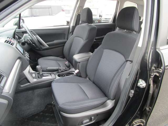 スバル フォレスター ２．０Ｉ－Ｌ アイサイト ４ＷＤ H25年 (中国) 99