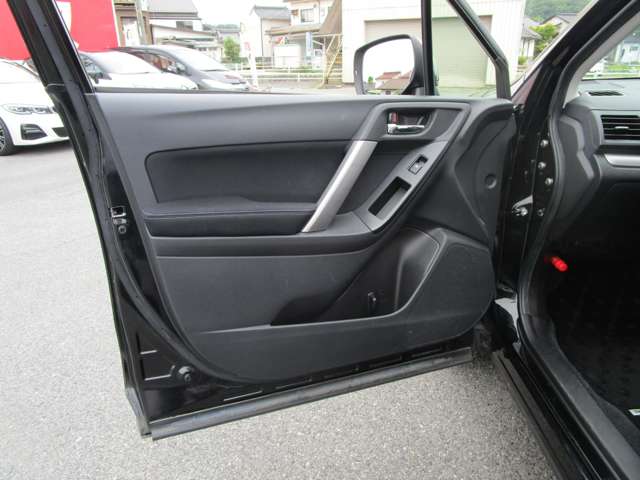 スバル フォレスター ２．０Ｉ－Ｌ アイサイト ４ＷＤ H25年 (中国) 99