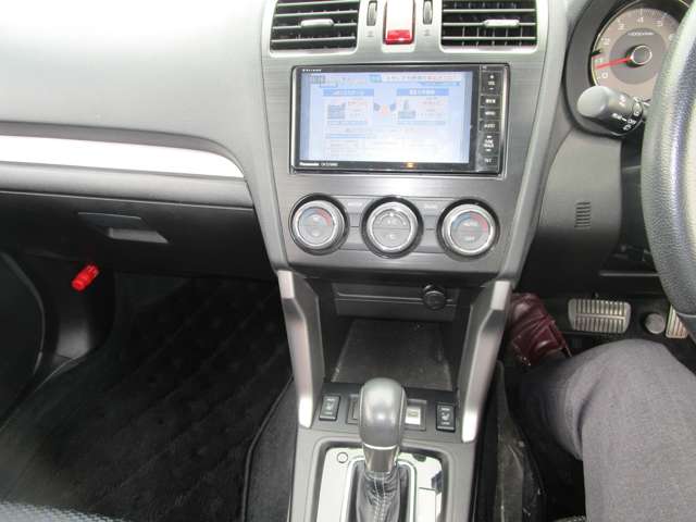 スバル フォレスター ２．０Ｉ－Ｌ アイサイト ４ＷＤ H25年 (中国) 99