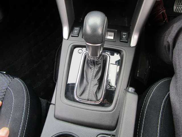 スバル フォレスター ２．０Ｉ－Ｌ アイサイト ４ＷＤ H25年 (中国) 99