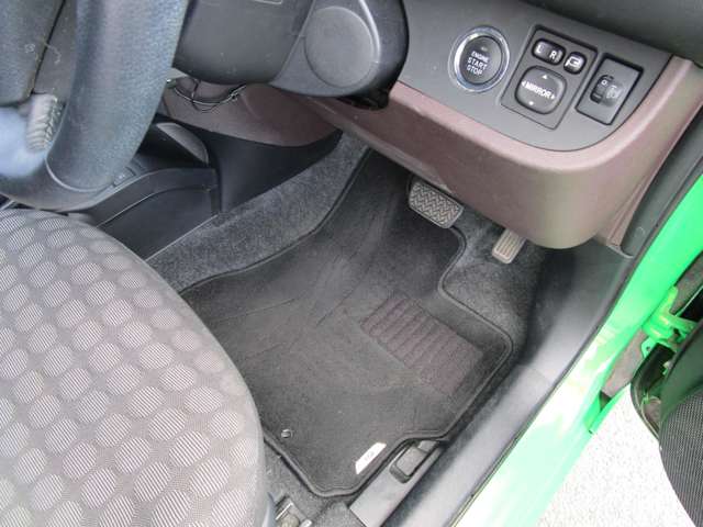 トヨタ ｉＱ １．３ １３０Ｇ H24年 (中国) 99