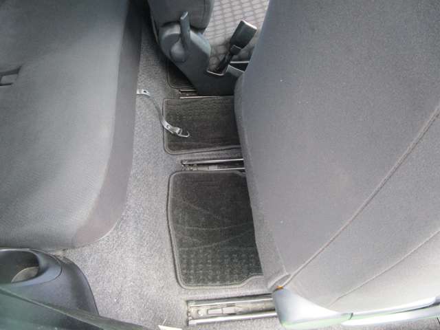 トヨタ ｉＱ １．３ １３０Ｇ H24年 (中国) 99